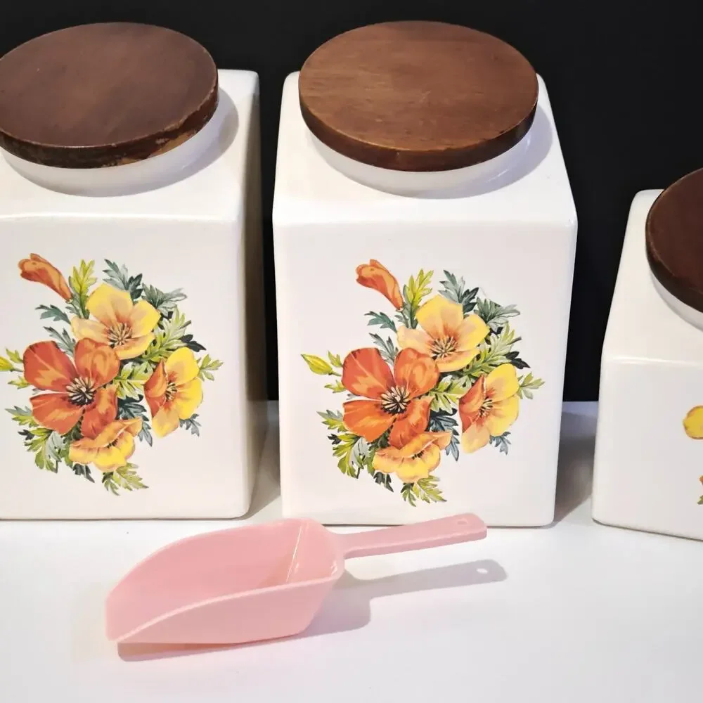Set Of 4 Hyalyn USA Canister Pottery Pieces Wood Tops Vtg Vegetable w Scoop - Picture 7 of 15